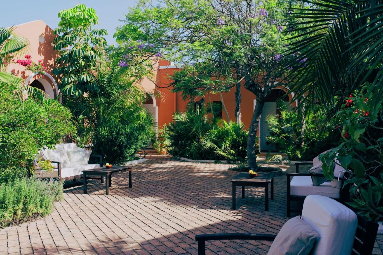 Hotel Madreselva - Grupo Califa Los Canos De Meca Exterior photo